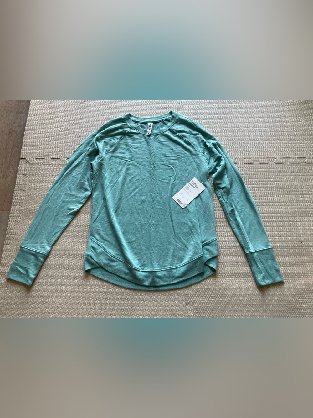Athleta Women’s Mindsweat Sweatshirt In Teal NWT Size Medium